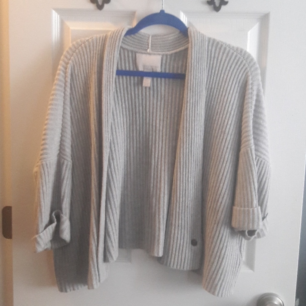 Adorable Banana Republic short sweater!